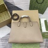 Borsa shopping misura media con chiusura a moschettone 806205 31x22x10cm