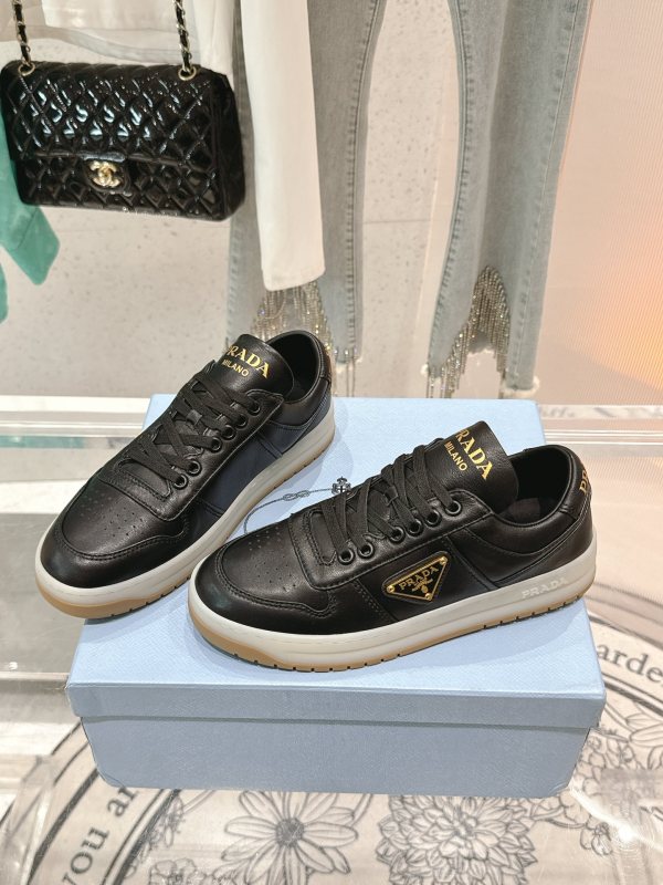 Scarpe Prada