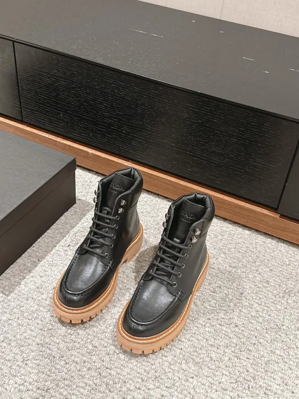 Scarpe Prada