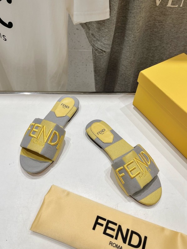 Scarpe Fendi