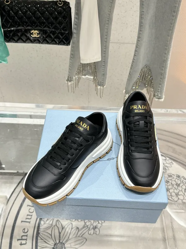 Scarpe Prada