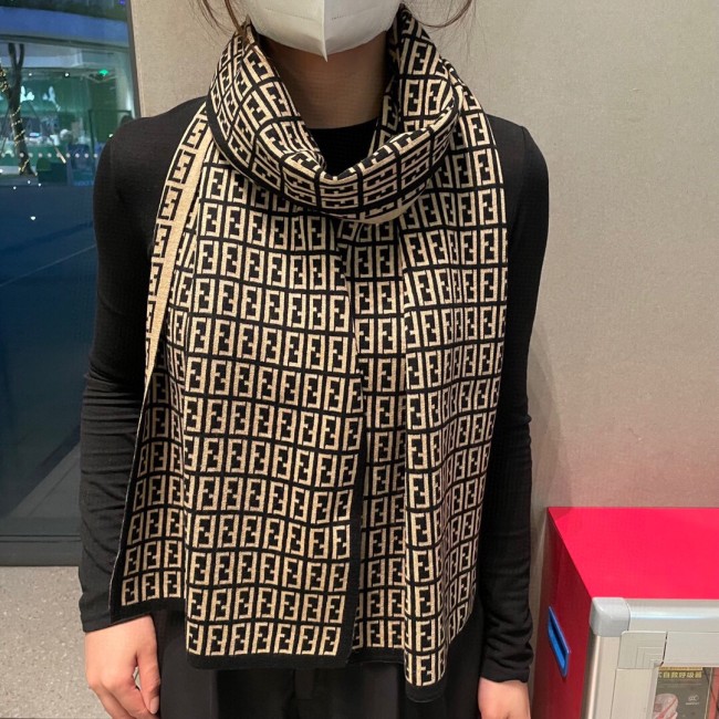 Sciarpe Fendi 32x200cm