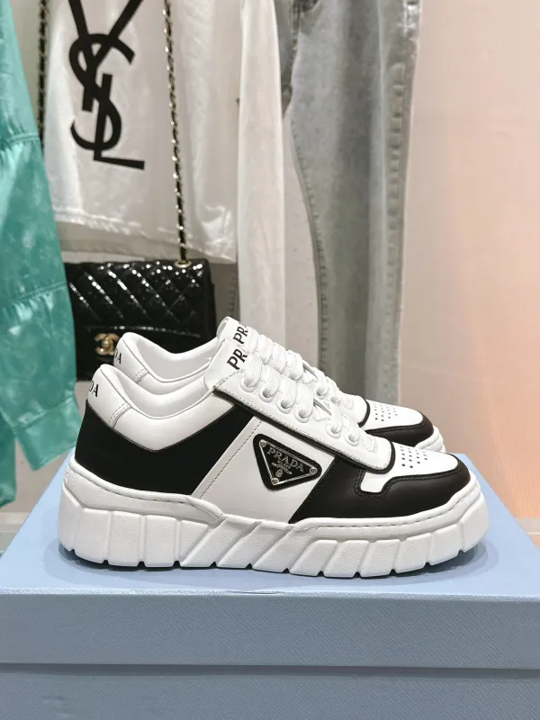 Scarpe Prada