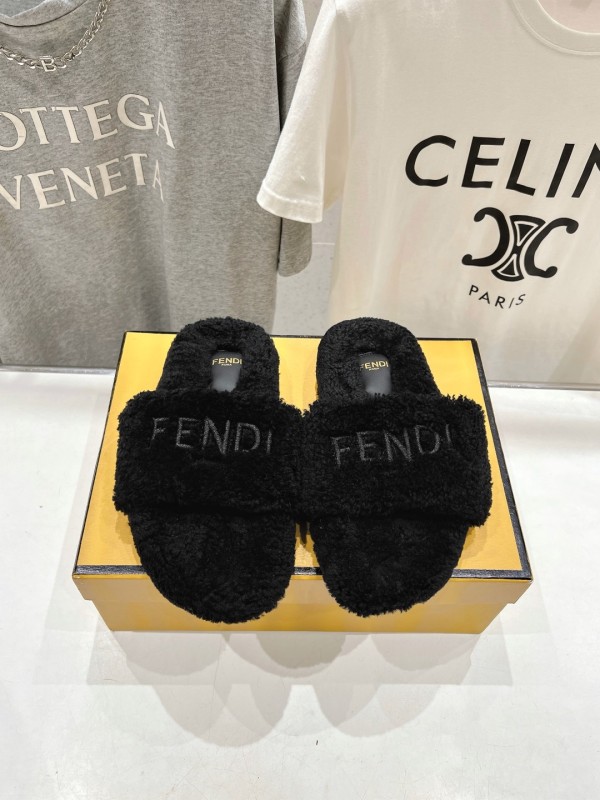 Scarpe Fendi