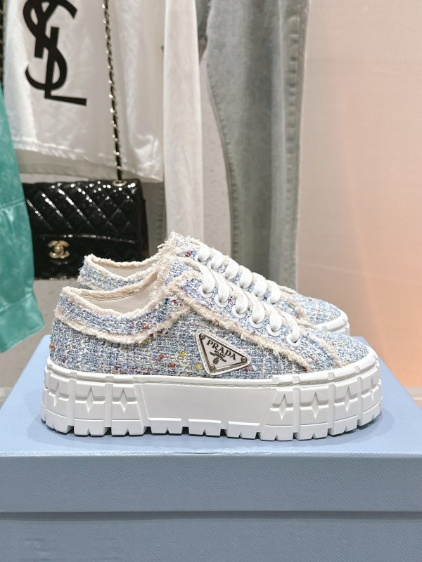 Scarpe Prada