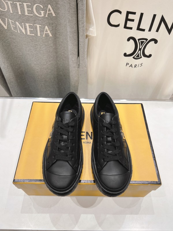 Scarpe Fendi