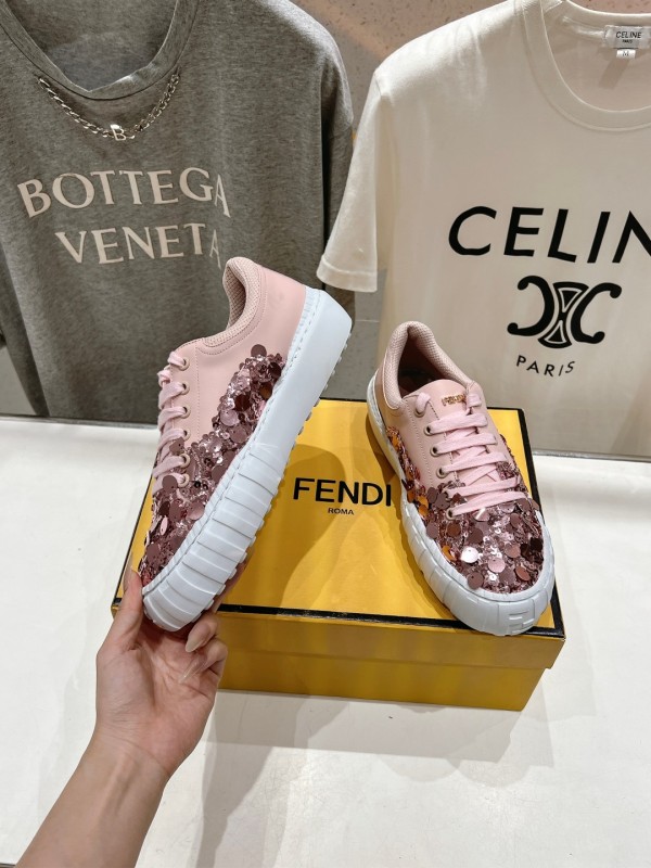 Scarpe Fendi