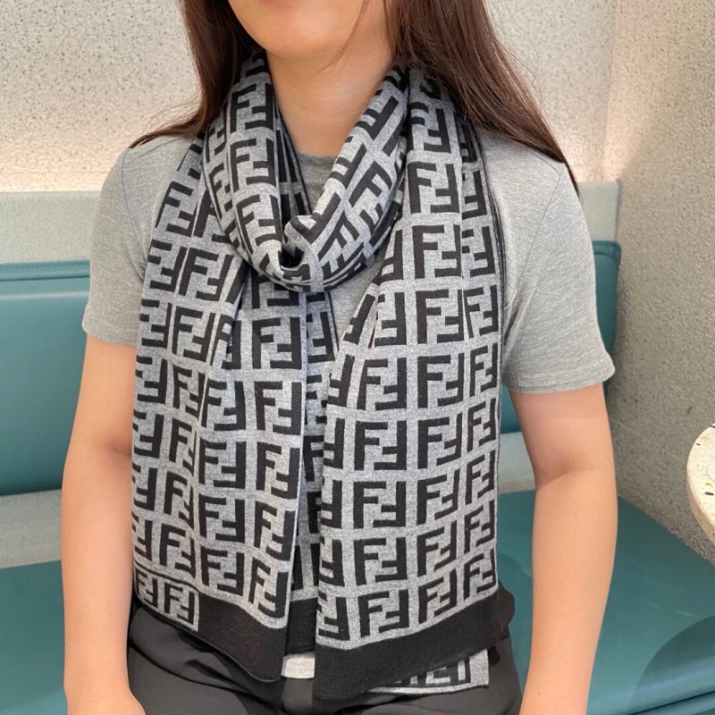 Sciarpe Fendi 32x180cm