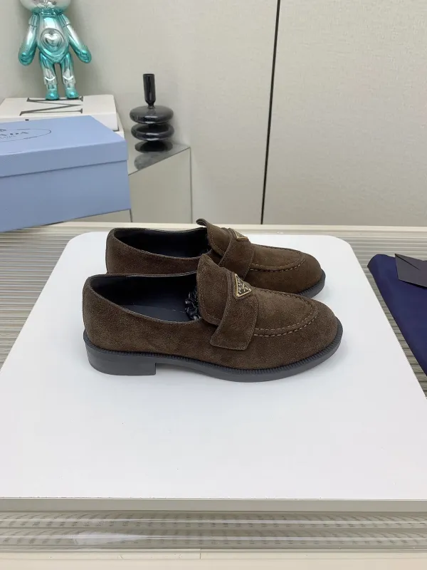 Scarpe Prada