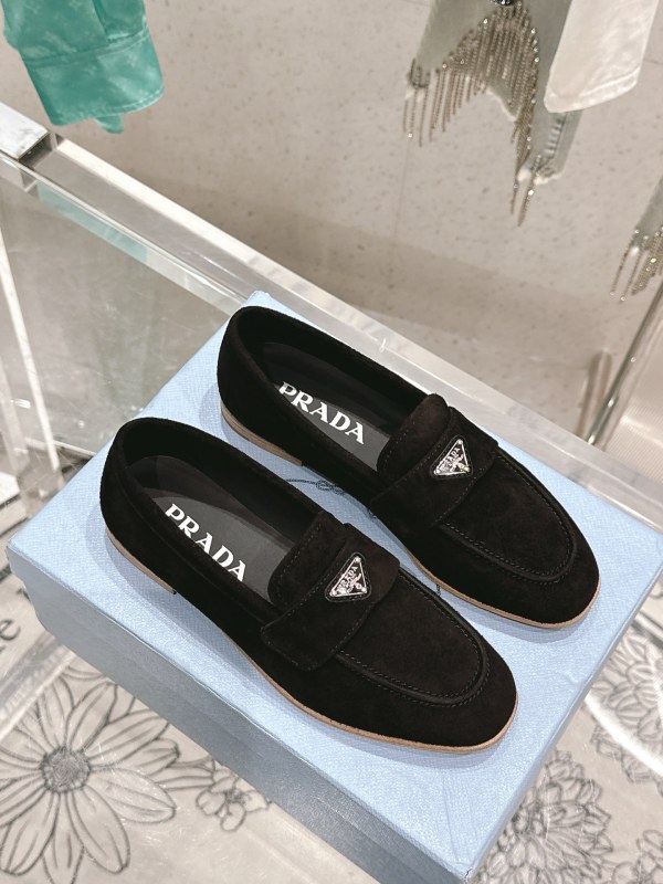 Scarpe Prada