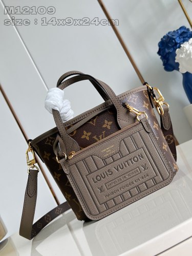 Neverfull Bandoulière Inside Out BB  M12109  14 x 9 x 24CM