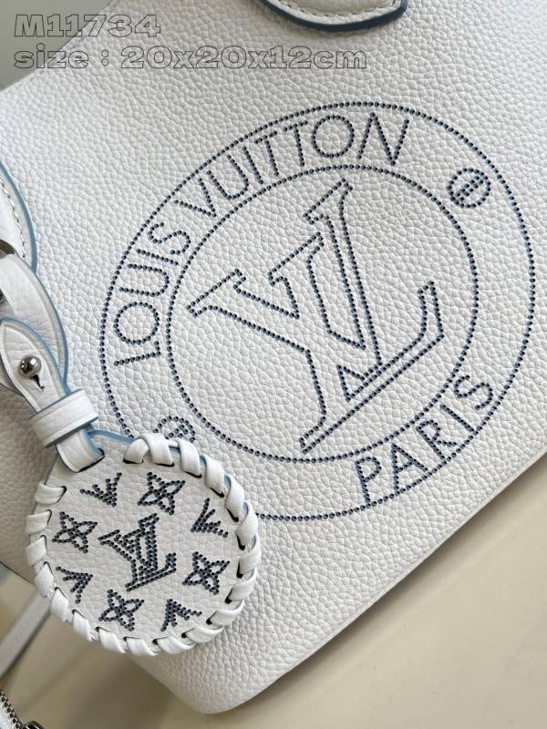 LV  M11734  Blossom 20 x 20 x 12.5CM