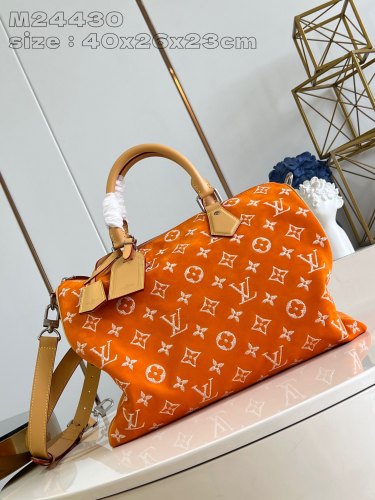 LV Speedy  M24430  40 x 26 x 23CM
