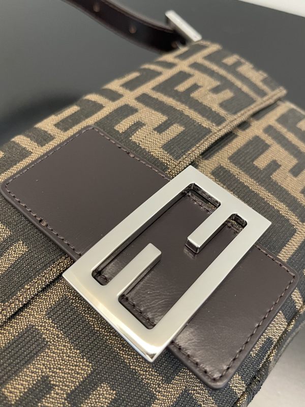 Fendi Baguette 26x15x4cm