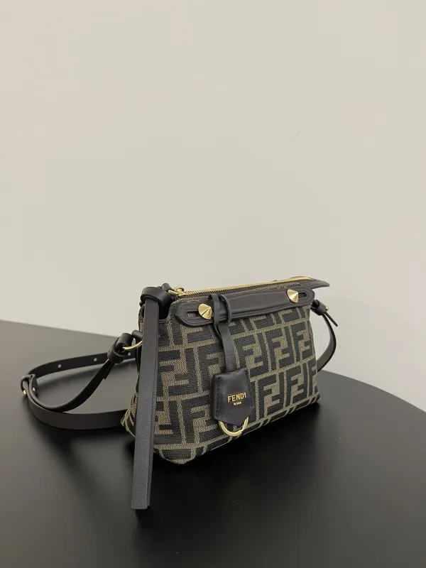 Borsa Fendi 20X9X12cm