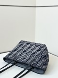 Borsa Fendi  8661B  24X6X8cm