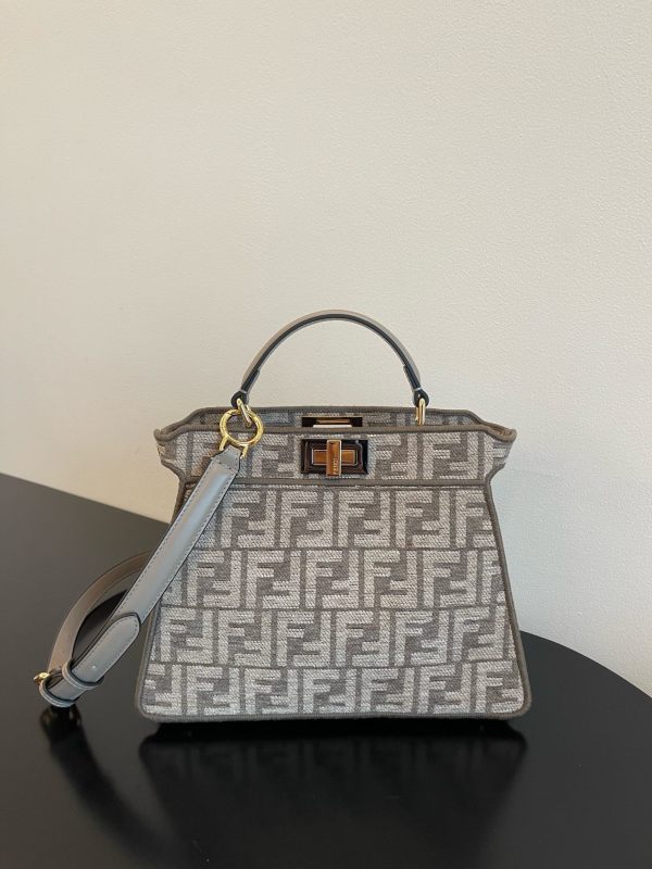 Borsa Fendi  27x21x11cm