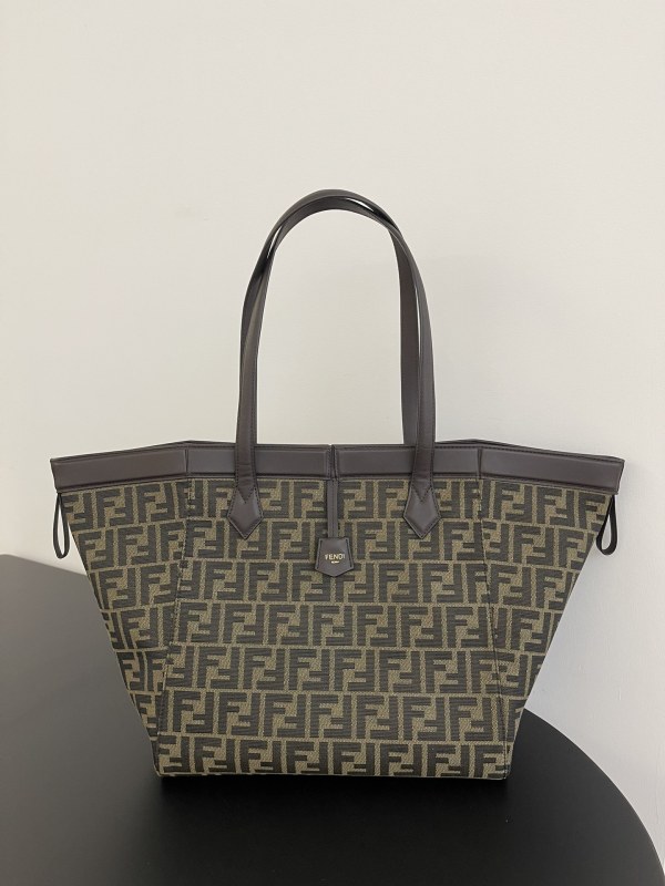 Fendi ORIGAMI  32.5x32.5x27.5cm