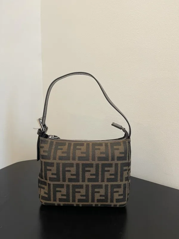 Borsa Fendi 19x14x8cm