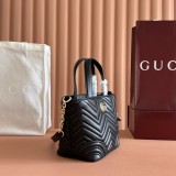 Borsa shopping Gucci Betty 847386  18x18x12.5cm