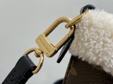 Neverfull Bandoulière Inside Out BB M26315 26x16x11cm