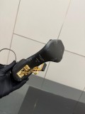 Sandali YSL in vernice nera e tacco dorato 