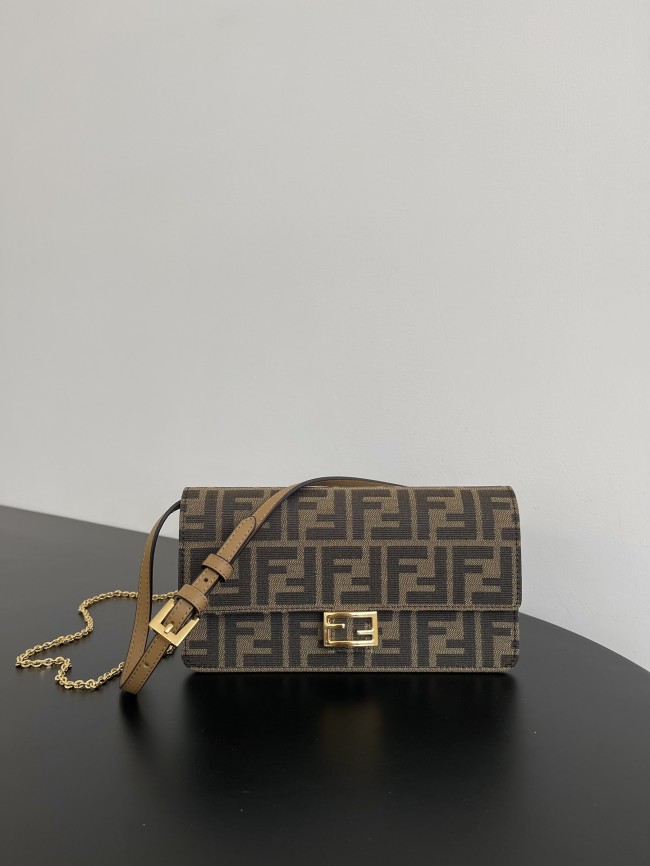 IN PRONTA CONSEGNA - Tracollina Fendi 21x11x5cm