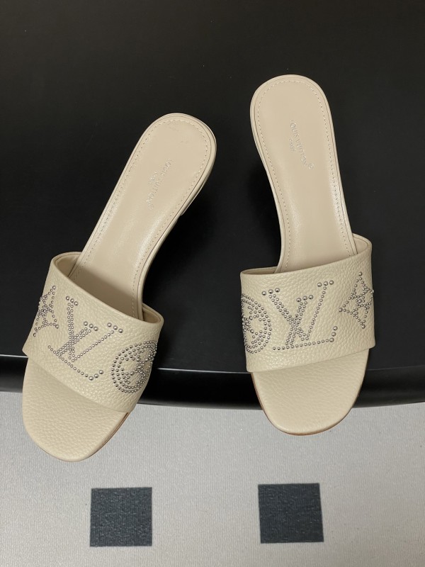 Scarpe LV  tacco 5,5 cm  35-41
