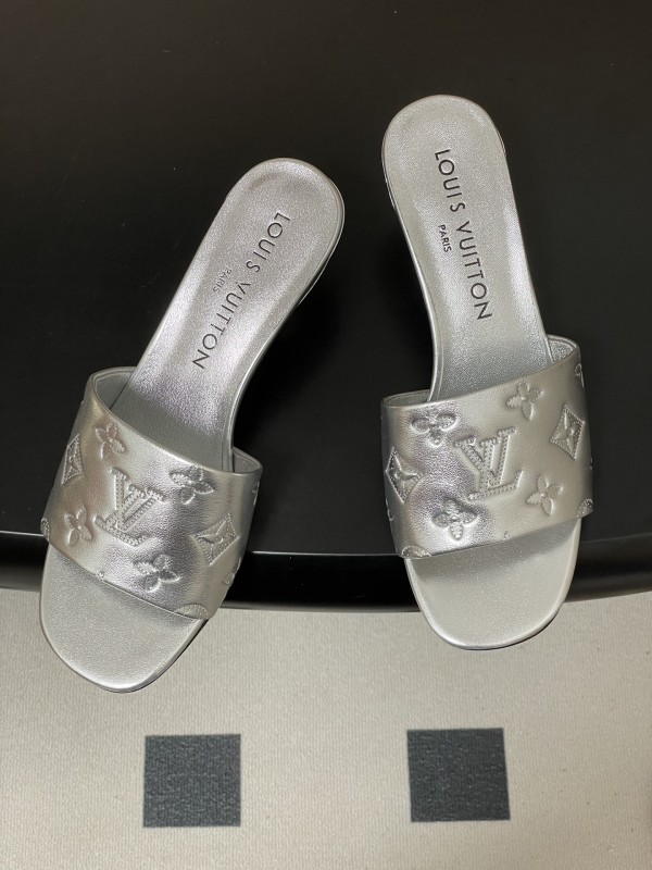 Scarpe LV  tacco 5,5 cm  35-41