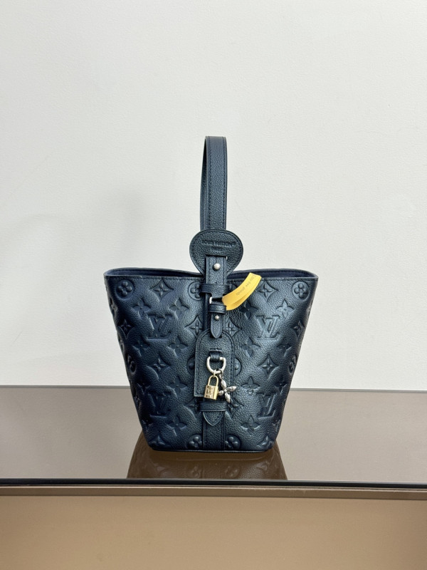 Borsa LV M26430 16x18x12 cm