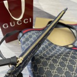 Gucci Giglio 60cm larghezza x 47cm   x 16cm