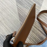 Gucci 30.5cm x 28cm x 27cm