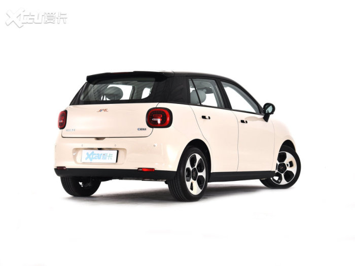JAC YIWEI Pro Compact EV Macaron Enjoy Ternary Lithium Electric Car 5 door 5 seats Right Hand Driving for Travelling Sport