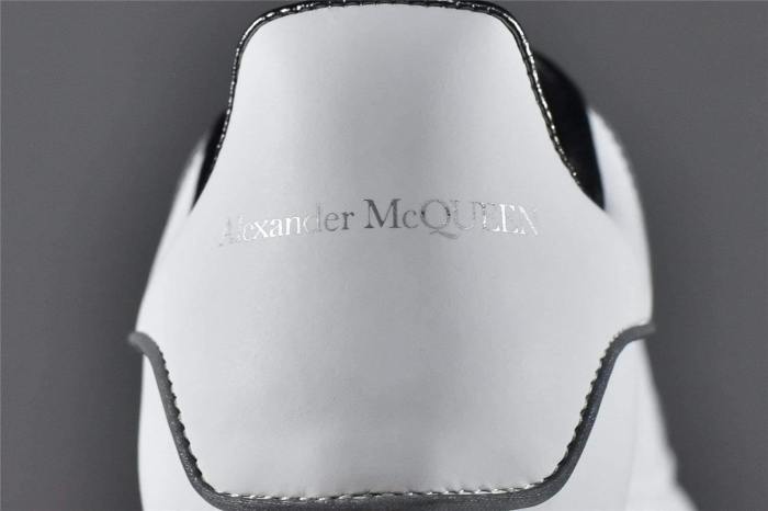 Alexander McQUEEN Oversized Sneaker White Smooth Calf Leather White Leather Heel (Reflective Piping)