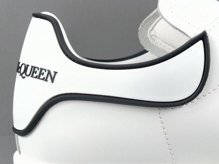 Alexander McQueen Oversized Black and White impermanence