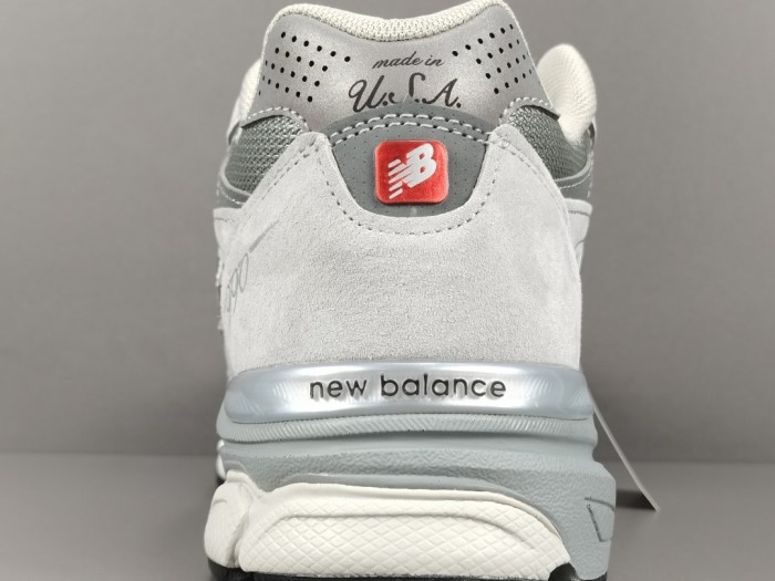 New Balance 990v3 Grey