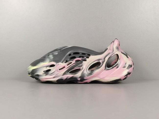adidas originals YEEZY Foam Runner MX Carbon