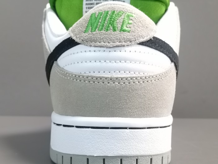 Nike SB Dunk Low Chlorophyll