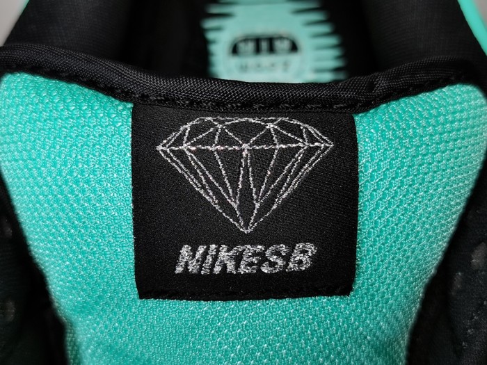 Nike Dunk SB Low Diamond Supply Co.  Tiffany