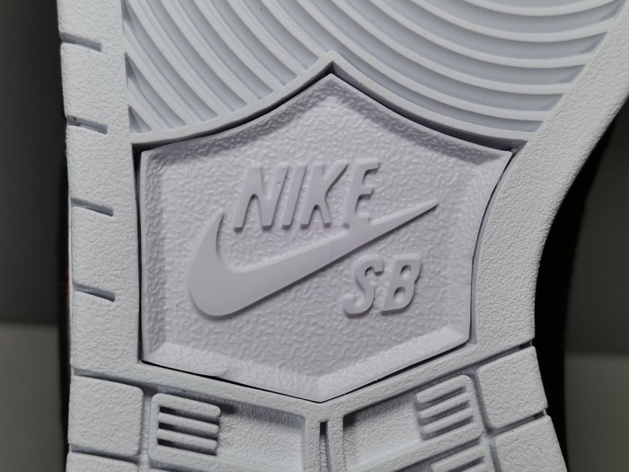 Nike Dunk SB Low Raygun