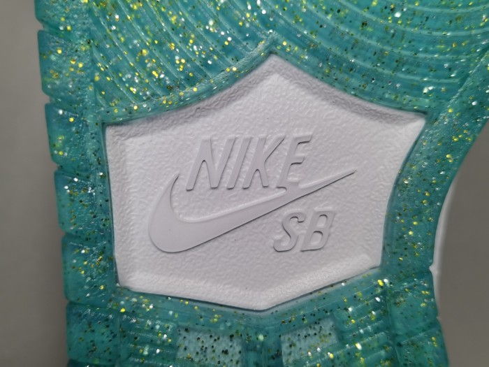 Nike SB Dunk Low Sean Cliver