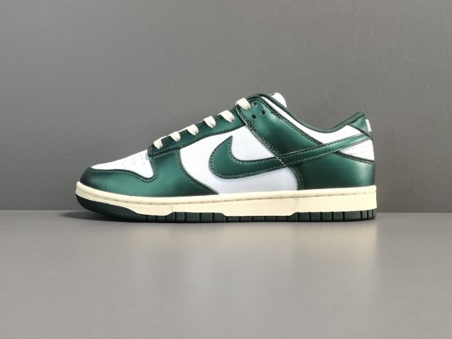 Nike Dunk Low Vintage Green