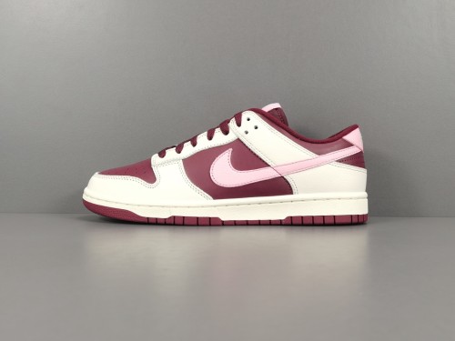  NIKE DUNK LOW Valentine‘s Day
