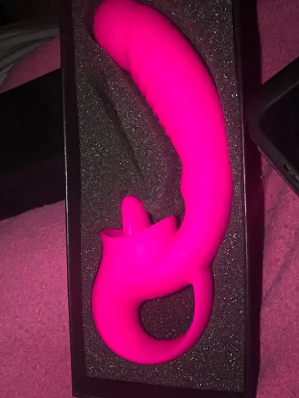 Fleshline G-spot vibrator offers 10 licking and vibration patterns for women photo review