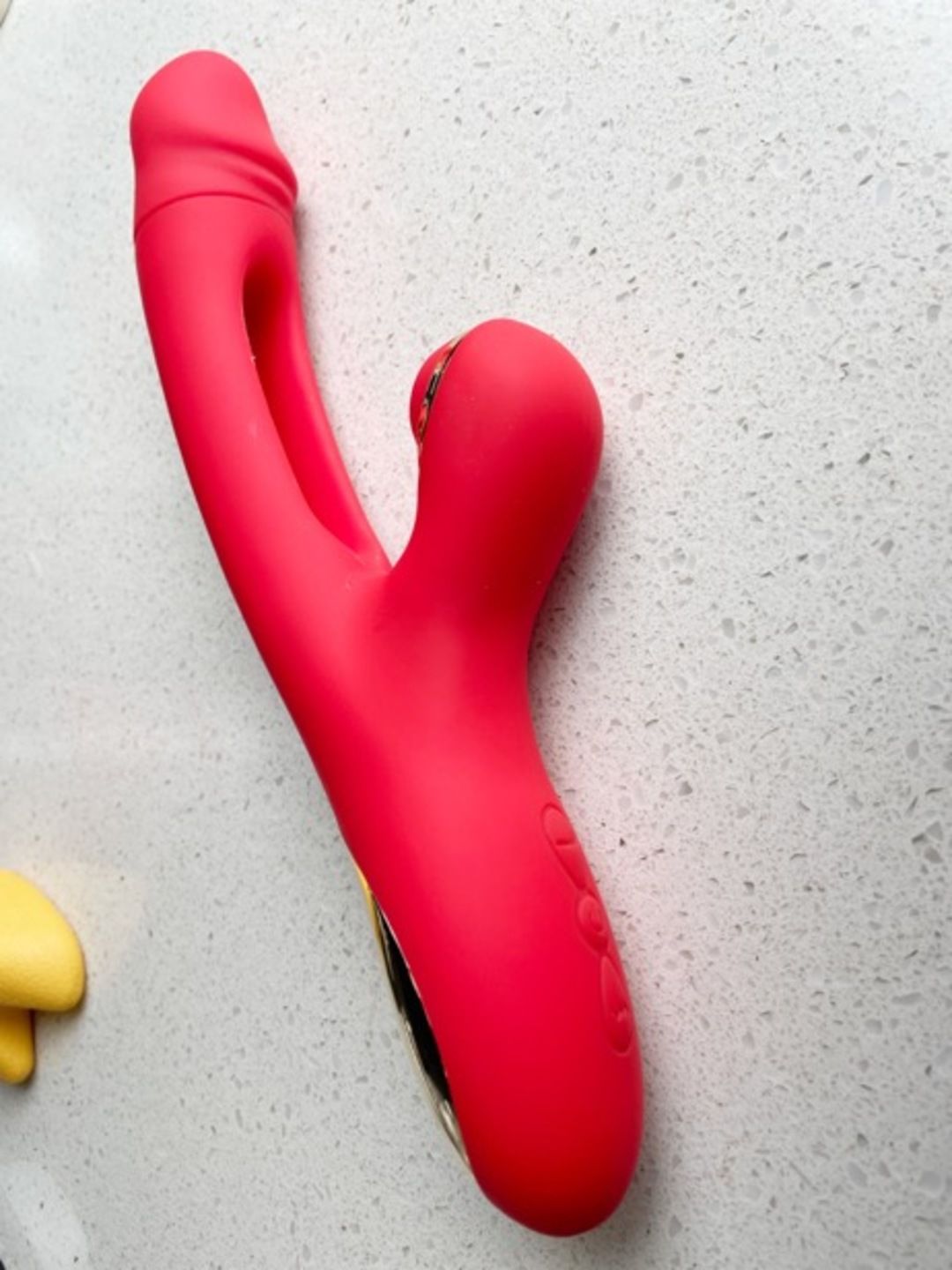 Clit Sucking Finger Tapping G-Spot Vibrator with 7 Vibrating, 7 Tapping & Flapping Patterns photo review