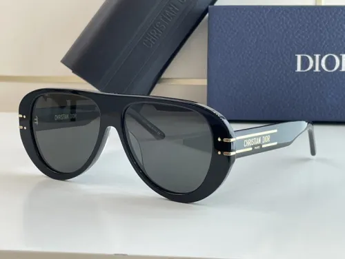 Dior Sunglasses AAAA-324