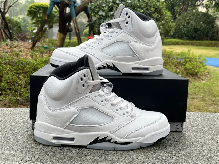 Authentic Air Jordan 5“Reverse Oreo”