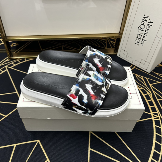Alexander McQueen men slippers AAA-040