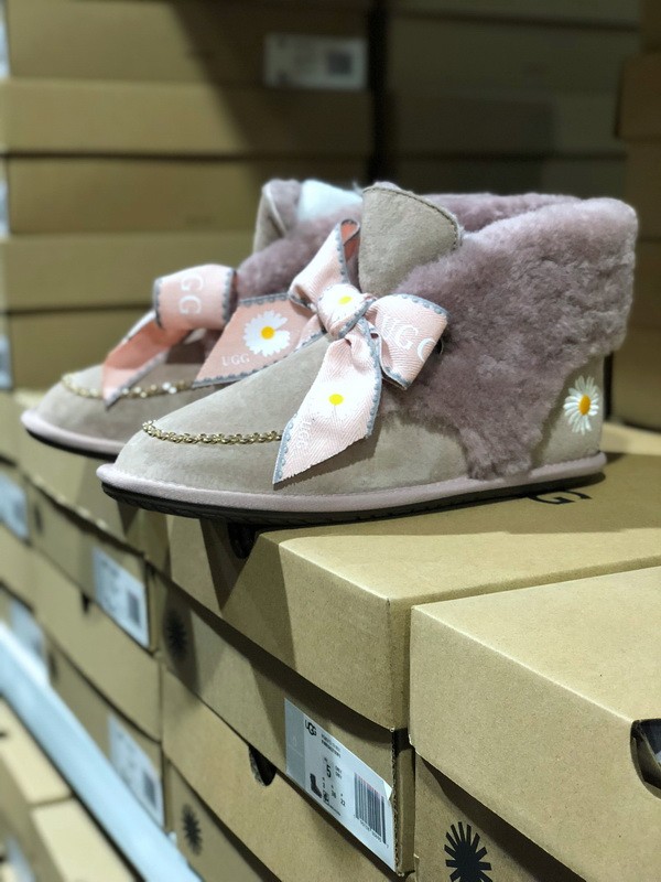 UG Boots Women-135