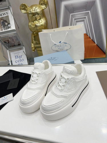 Prada women shoes 1：1 quality-324